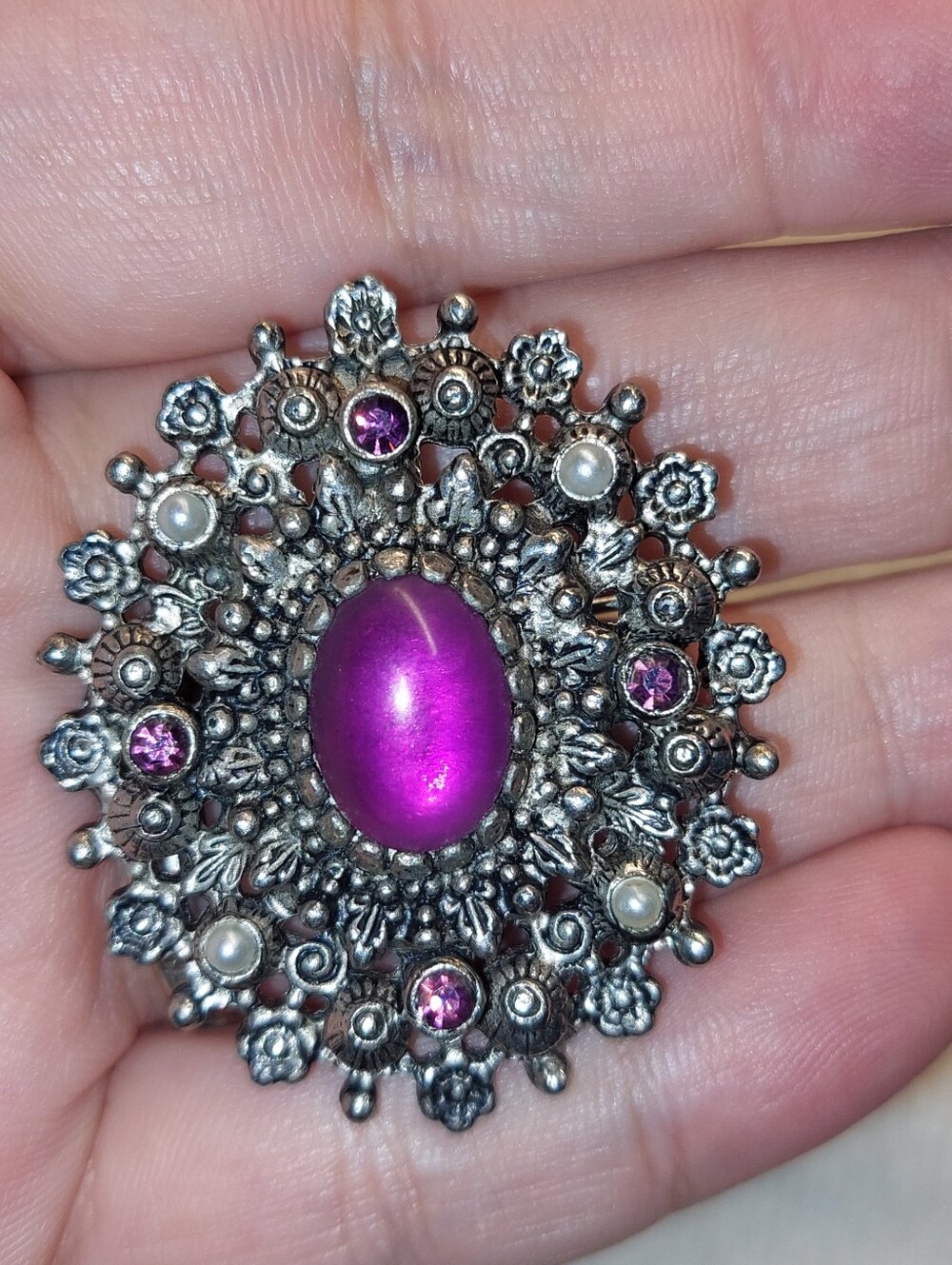 Sarah Coventry Vintage-Inspired Purple Cabochon Silver Brooch/pendadnt